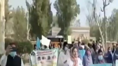 Photo of نواب شاہ میں خاتون انسپکٹر کو ہراساں کرنےپر لیڈی ہیلتھ ورکرز کا احتجاج